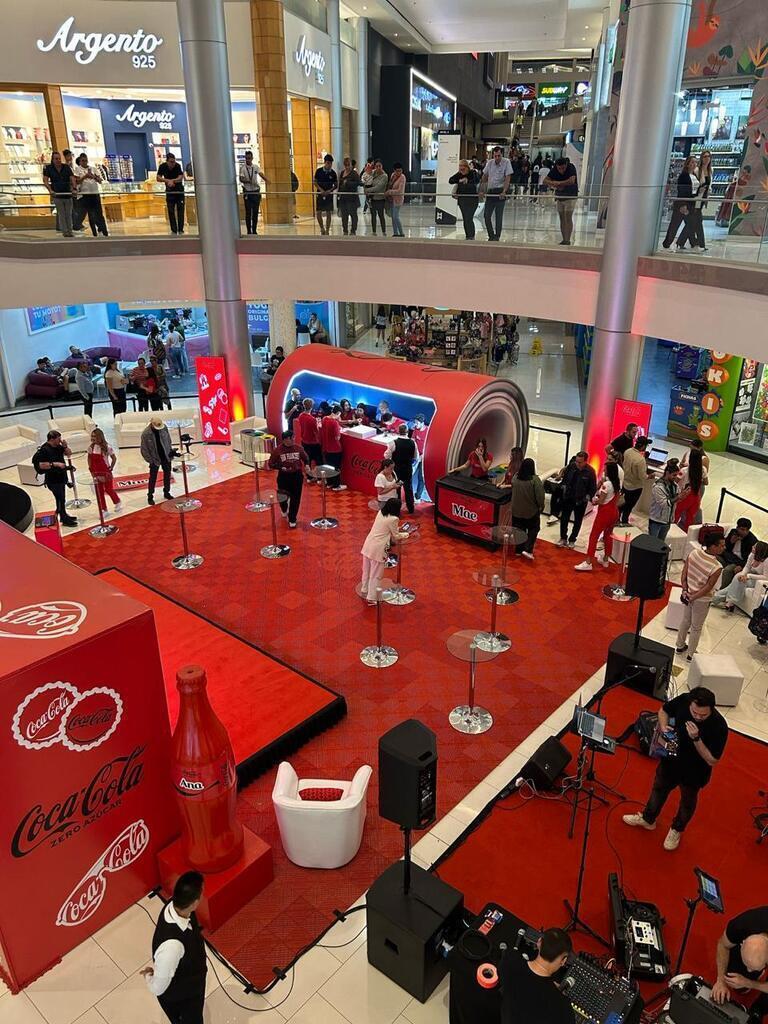 Coca-Cola relanza la campaña “Share a Coke” e invita a compartir la magia de las conexiones personalizadas